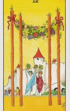 Four of Wands 權杖四